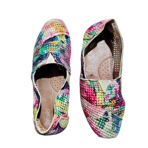 Toms Painted Watercolor Multicolor Graphic Rare Flat Shoes Size 5.5